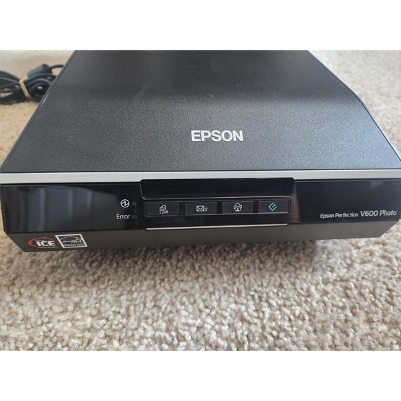 Epson Perfection V600 Photo & Document Scanner w/AC Adapter & USB Cable Tested - Picture 1 of 6
